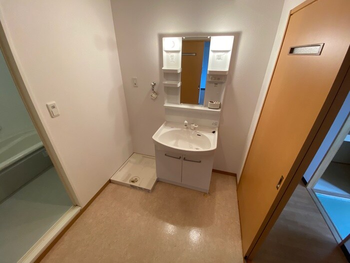 物件内観写真13　(洗面)