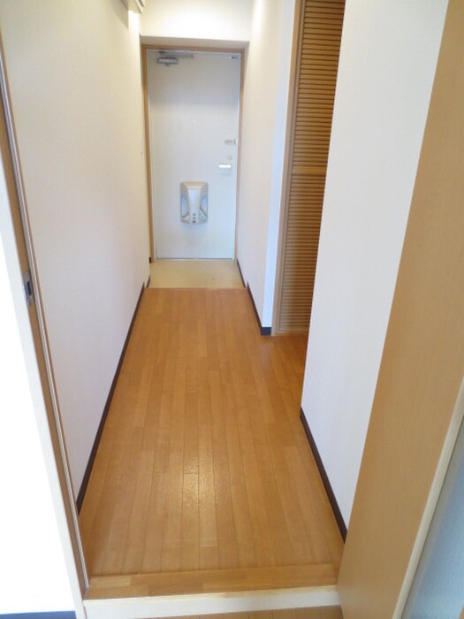 物件内観写真15　(玄関)