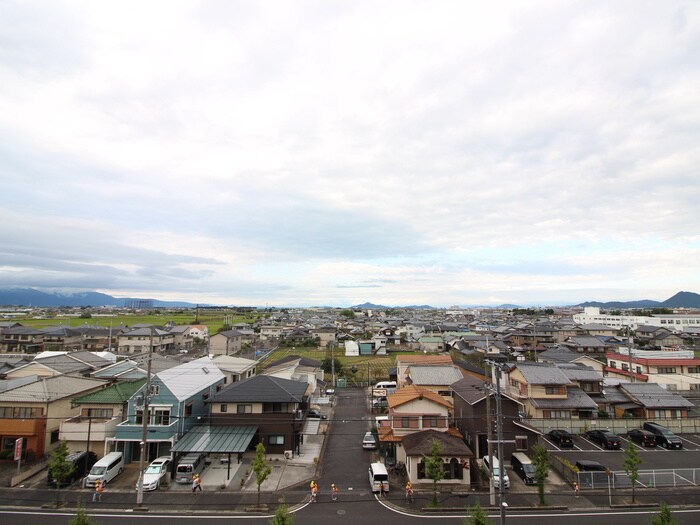 物件内観写真18　(室内からの展望)