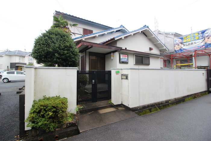 奥天神町1丁目貸家