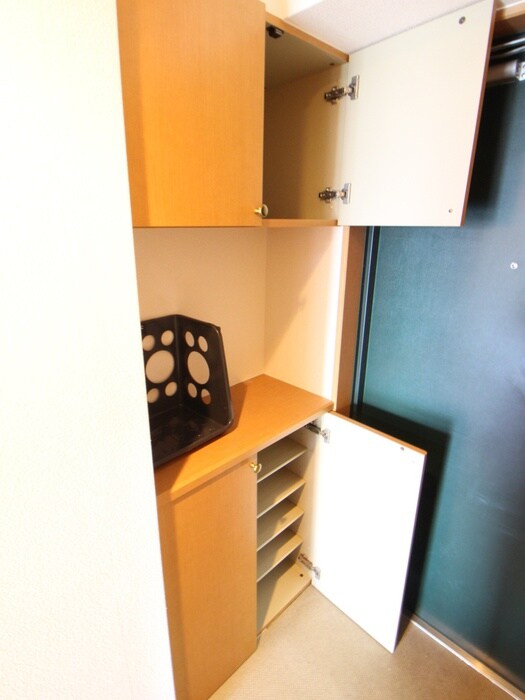 物件内観写真8　(靴箱)