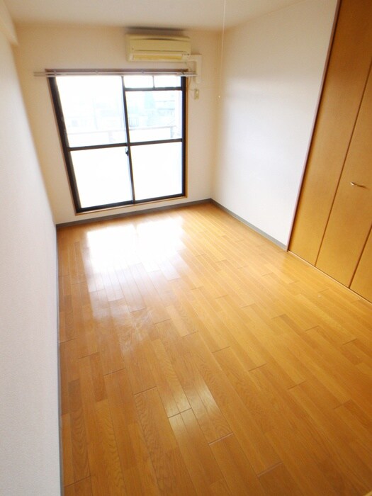 物件内観写真9　(居室)