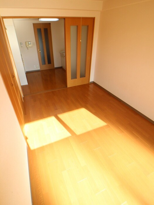 物件内観写真10　(居室)