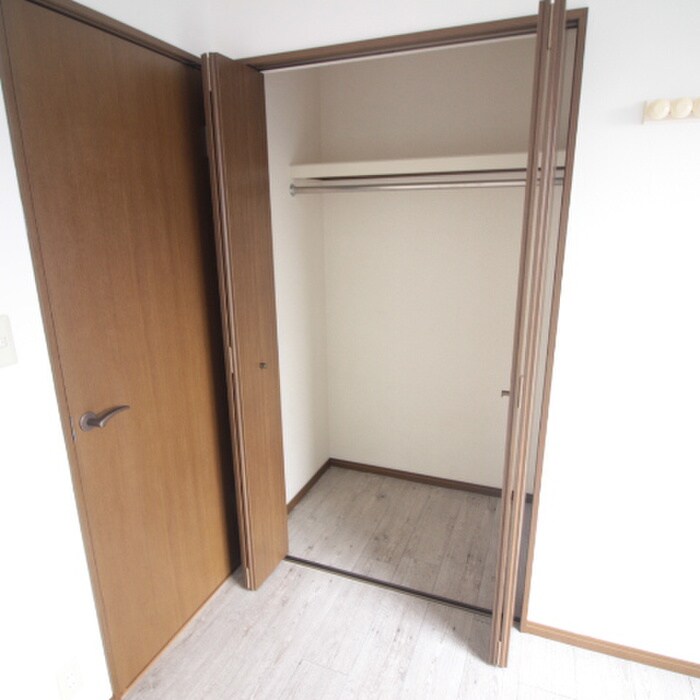 物件内観写真16　(収納)