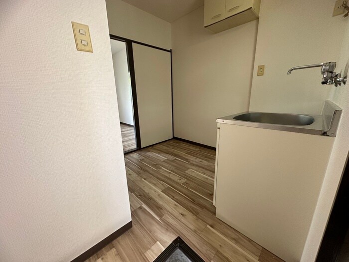 物件内観写真16　(廊下)