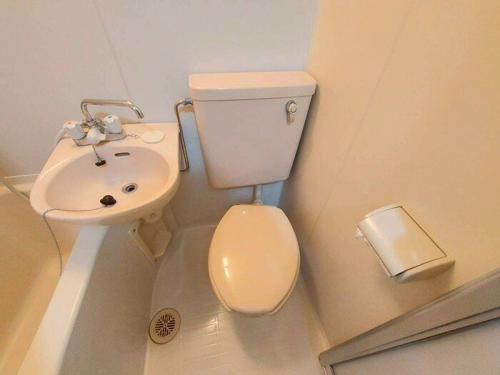 物件内観写真11　(トイレ)