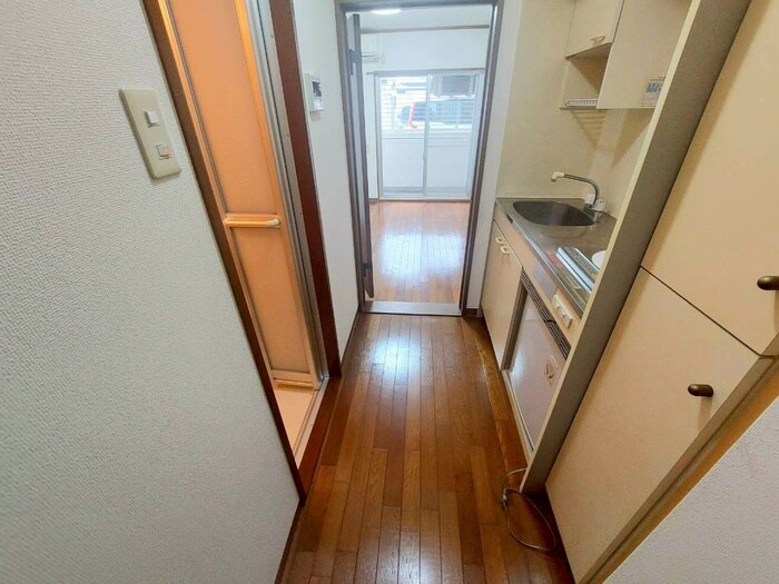 物件内観写真20　(廊下)