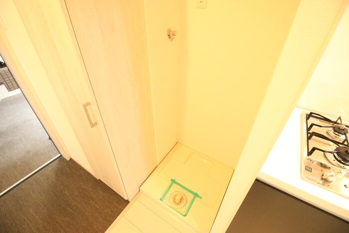 物件内観写真13　(洗濯機置場)