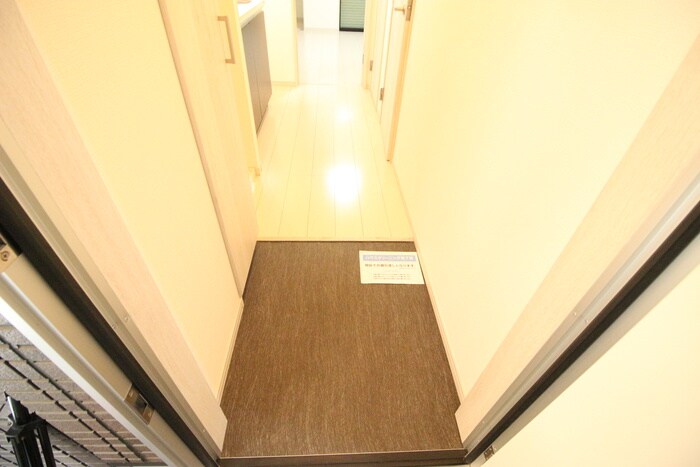 物件内観写真22　(玄関)