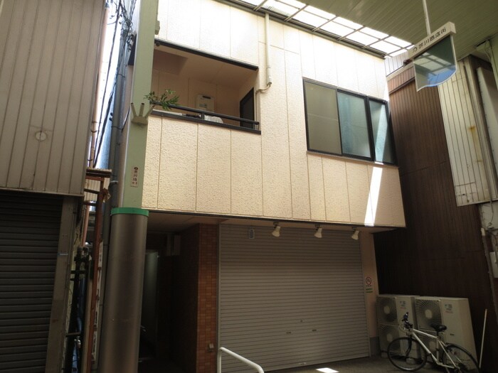 物件外観写真2　(外観写真)