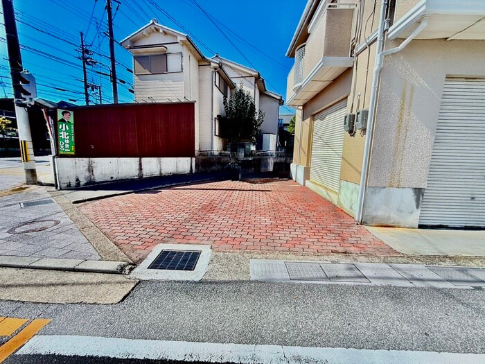 物件外観写真3　(駐車場)