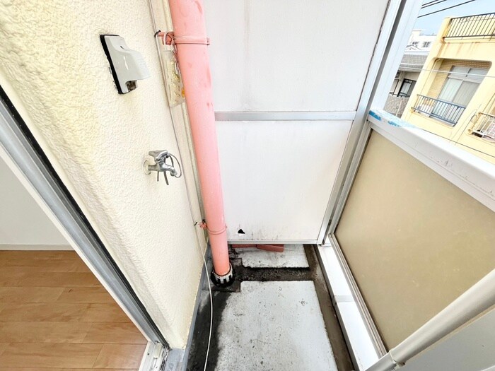 物件内観写真18　(洗濯機置場)