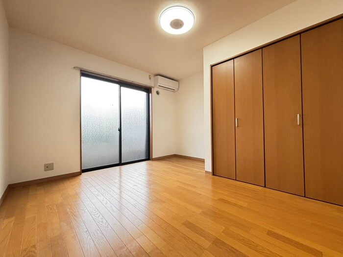 物件内観写真8　(居室)