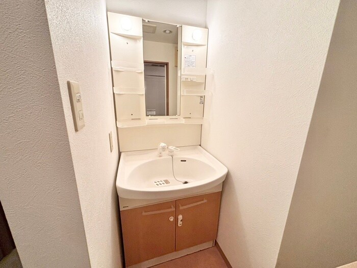 物件内観写真11　(洗面)