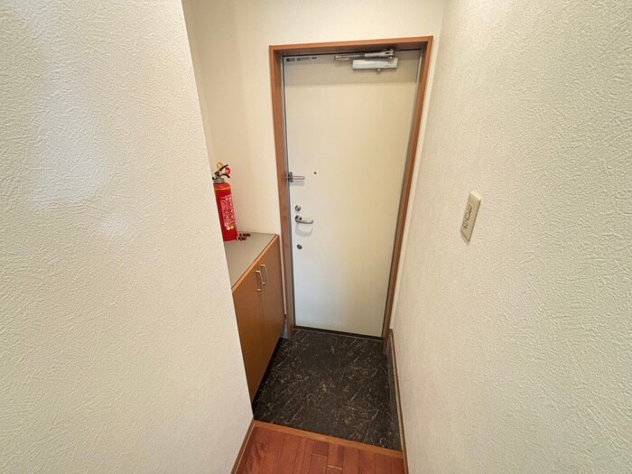 物件内観写真15　(玄関)