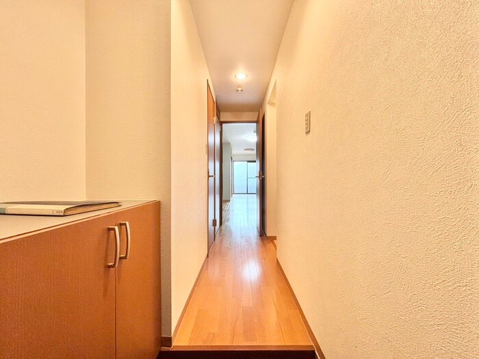 物件内観写真17　(廊下)