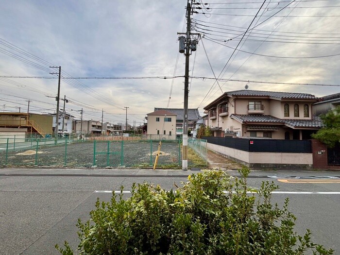 物件内観写真22　(室内からの展望)