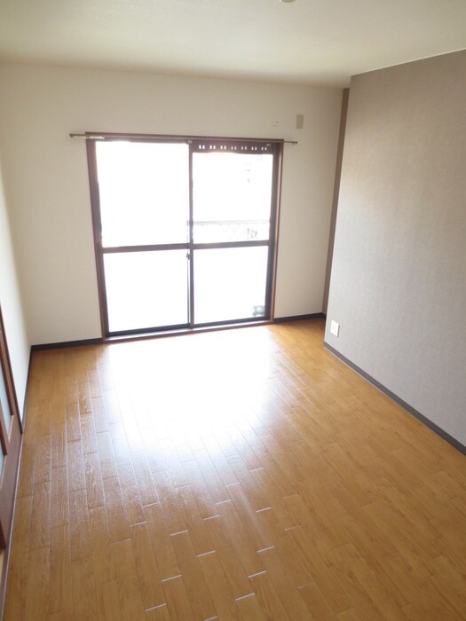 物件内観写真6　(居室)