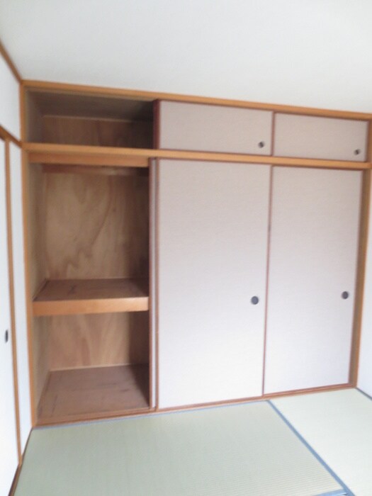 物件内観写真12　(収納)