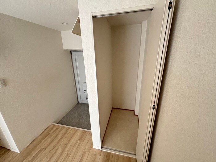 物件内観写真22　(廊下)