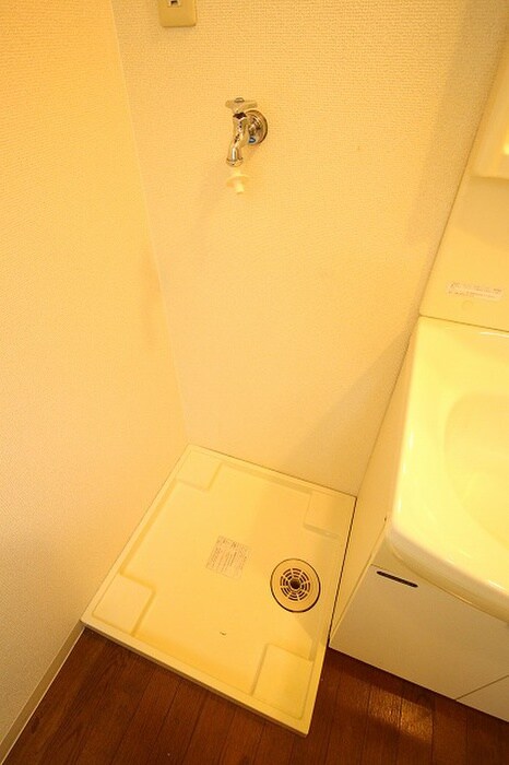 物件内観写真15　(洗濯機置場)