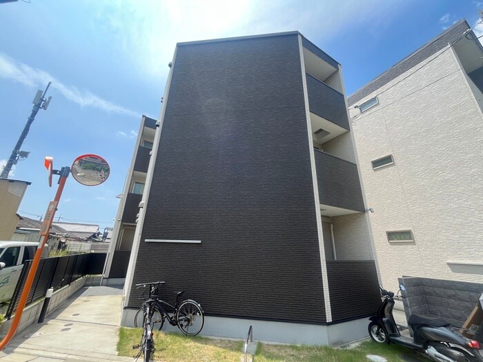 物件外観写真1　(外観写真)