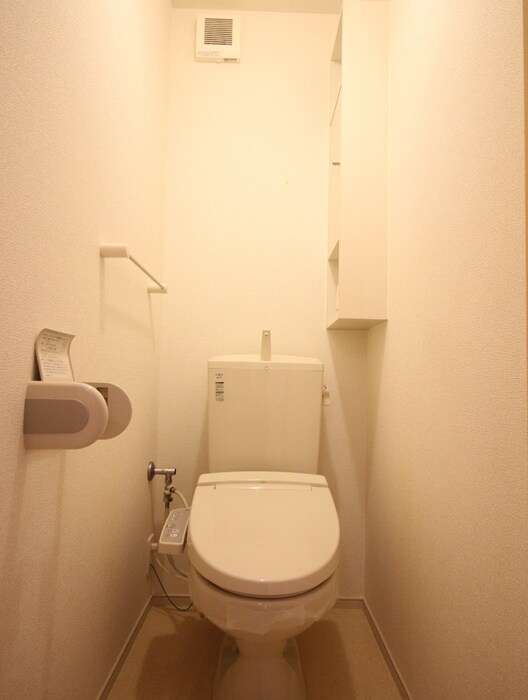 物件内観写真4　(トイレ)