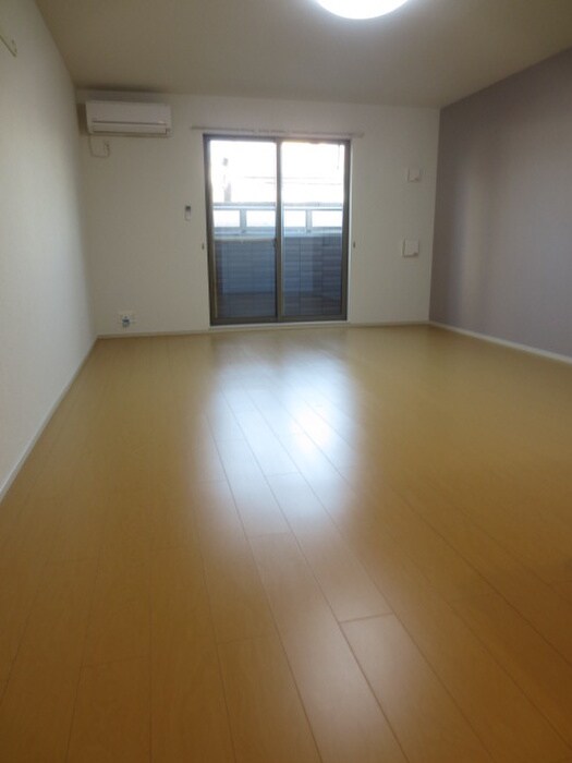 物件内観写真4　(居室)