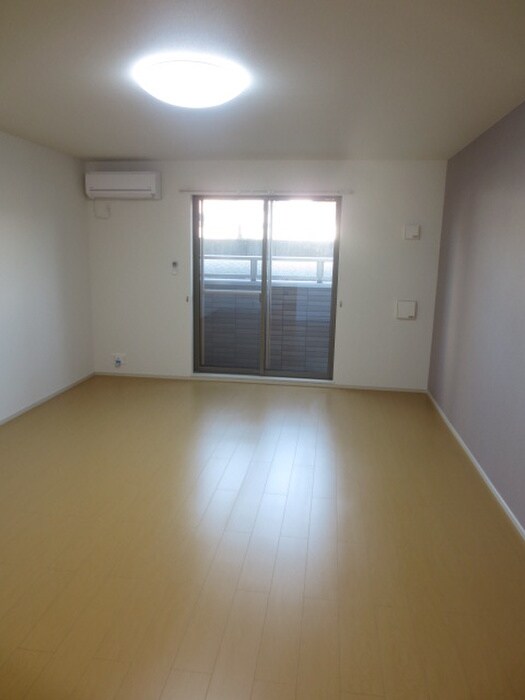 物件内観写真6　(居室)