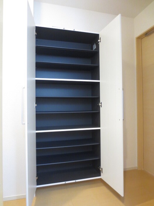 物件内観写真9　(靴箱)