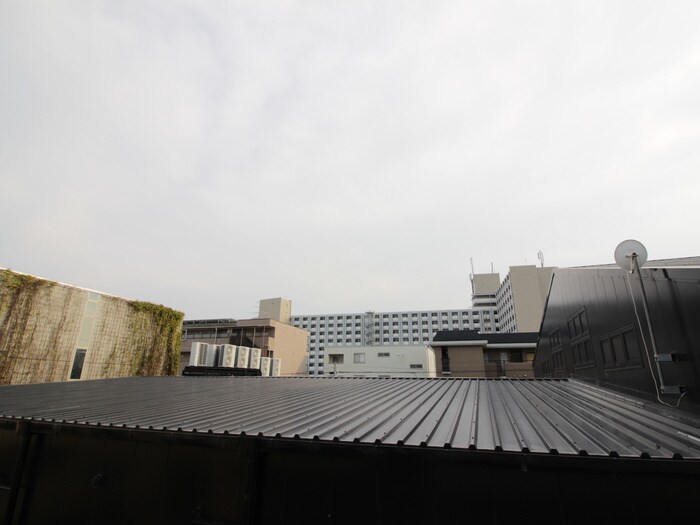 物件内観写真22　(室内からの展望)