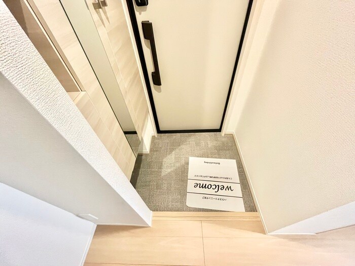 物件内観写真17　(玄関)