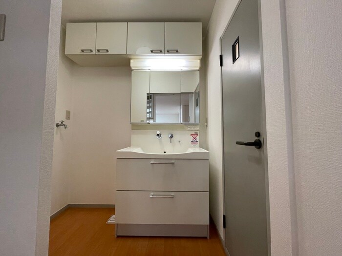 物件内観写真11　(洗面)