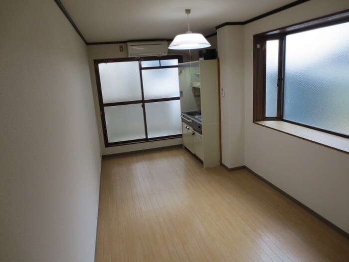 物件内観写真10　(内観写真)