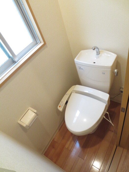 物件内観写真8　(トイレ)