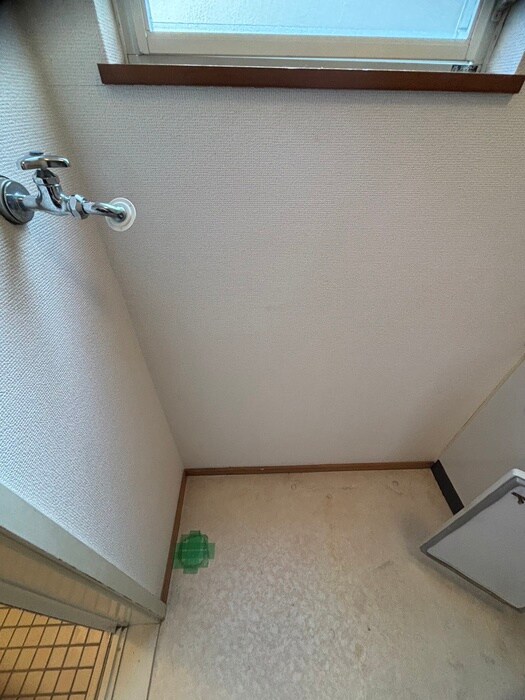 物件内観写真10　(洗濯機置場)