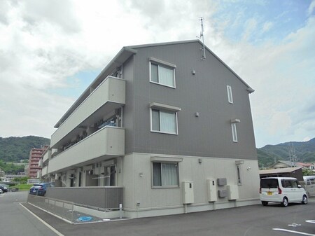 Ｓｔａ．Ｐｌｕｓ　ｗａｎ外観写真
