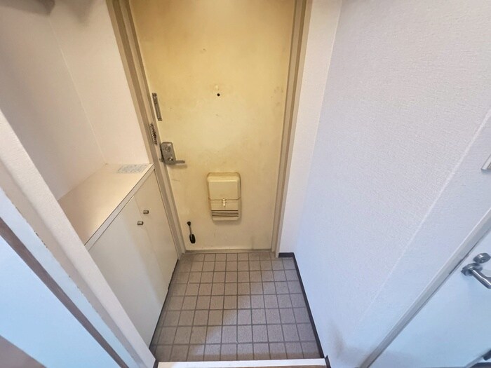 物件内観写真13　(玄関)