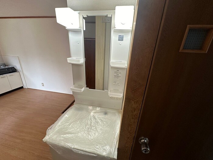 物件内観写真9　(洗面)