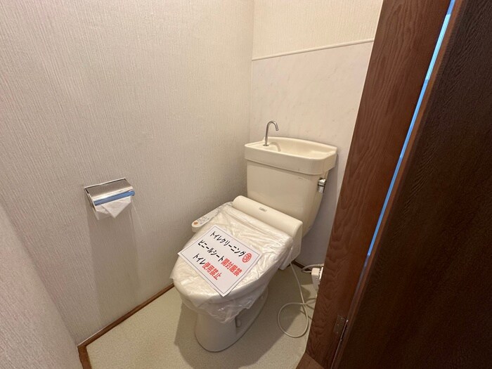 物件内観写真11　(トイレ)