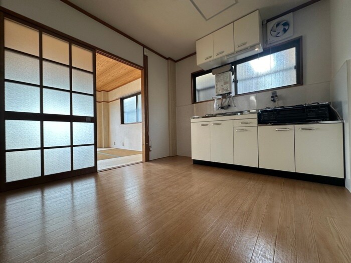 物件内観写真16　(廊下)