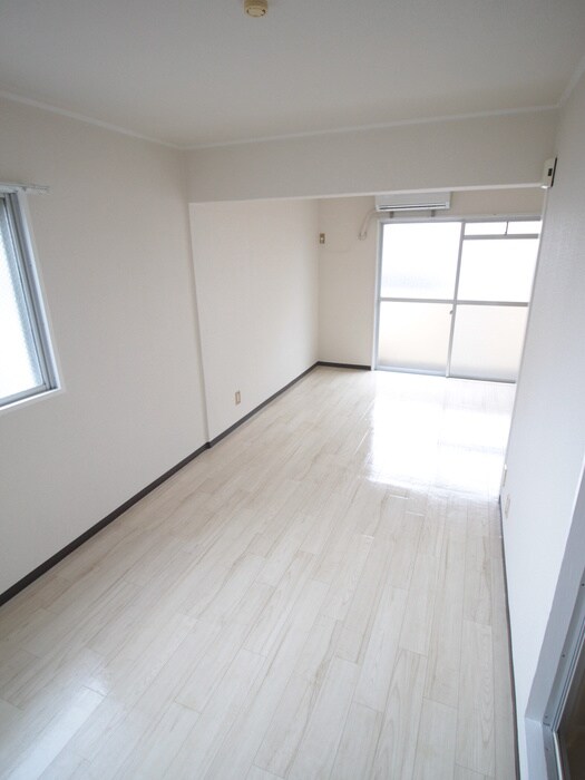 物件内観写真13　(居室)