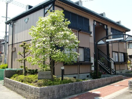 サンビレッジ灰塚Ｃ外観写真