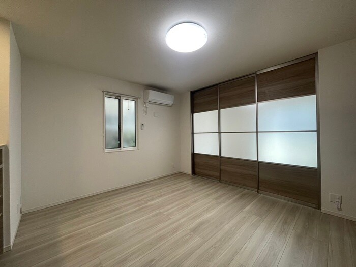 物件内観写真8　(居室)