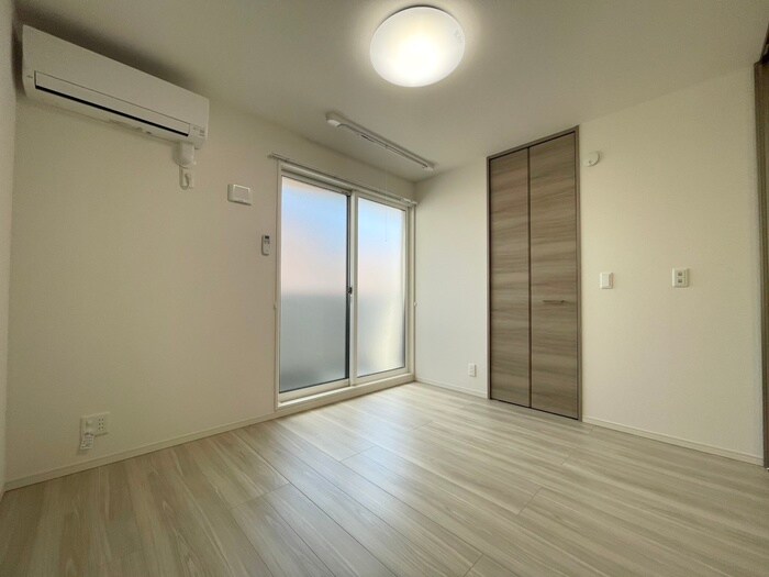 物件内観写真10　(居室)