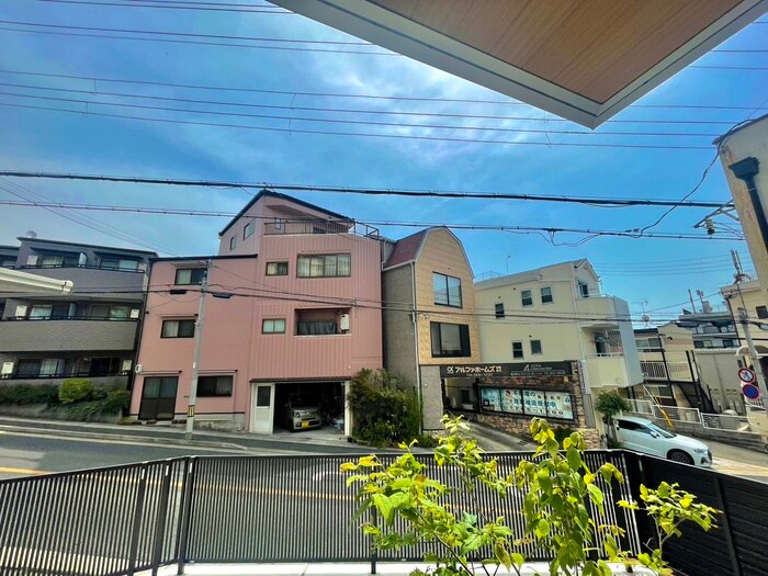 物件内観写真16　(室内からの展望)