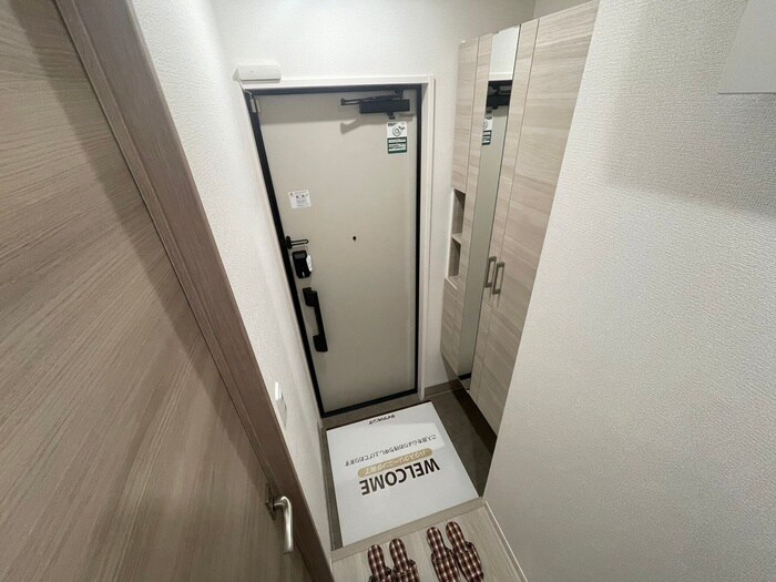 物件内観写真17　(玄関)