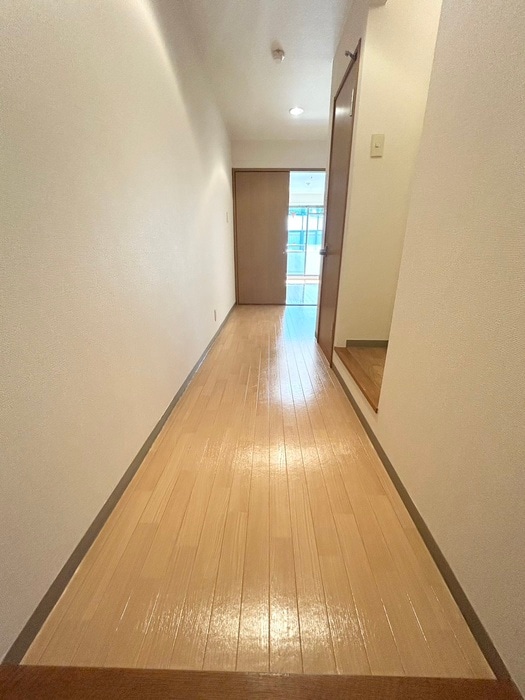 物件内観写真18　(廊下)