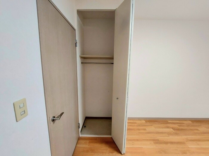 物件内観写真12　(収納)