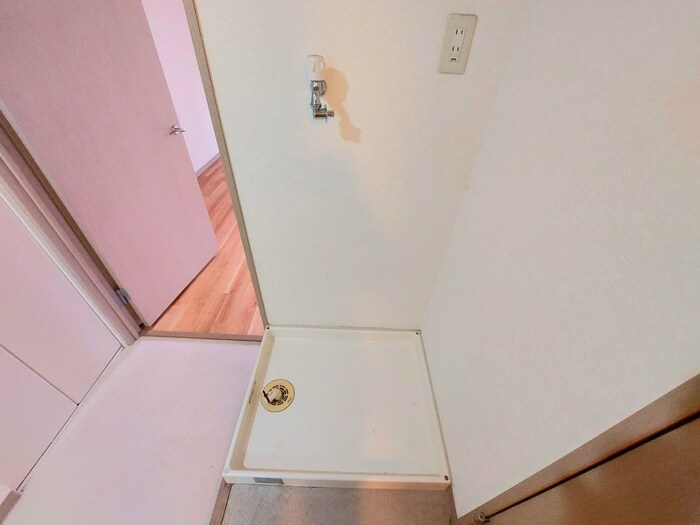 物件内観写真13　(洗濯機置場)